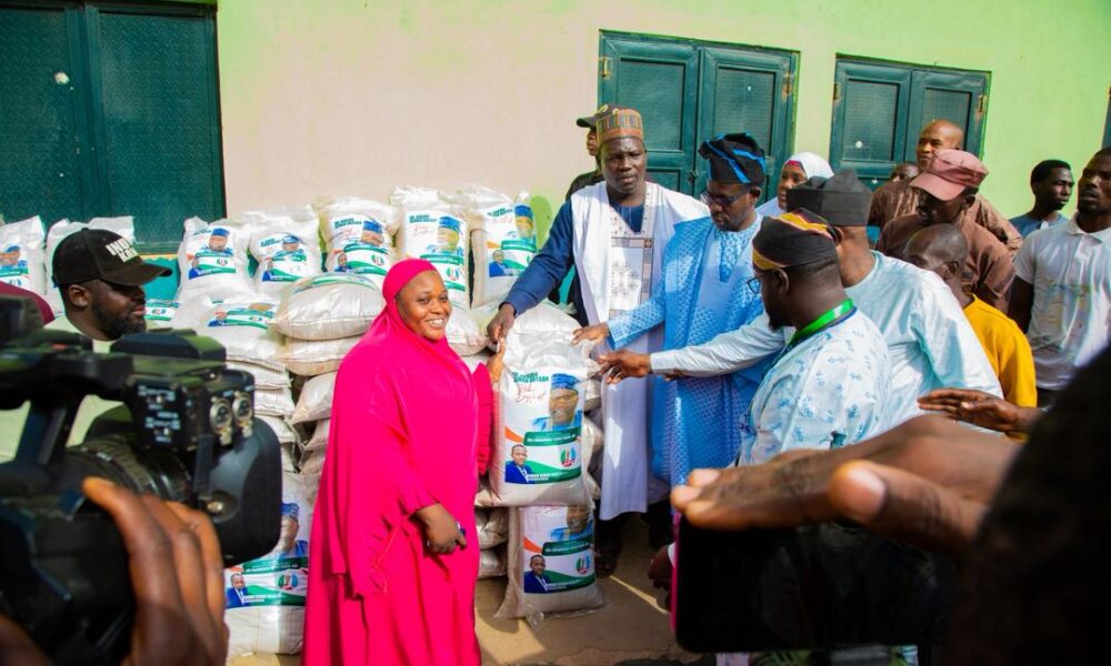 N35m Lifeline: GOGIS DG Empowers 500 Residents with Cash, Food, Education Support in Gombe