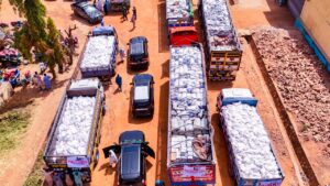 Fintiri’s Cabinet Swings Behind Him as 22 Commissioners, Advisers Dump PDP for APC